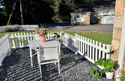 Dahlonega Villa | Woodward Villa A - Steps to Downtown Dahlonega