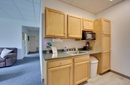 New Kensington Apartment | Work, Play & Explore: 9-Unit New Kensington Base