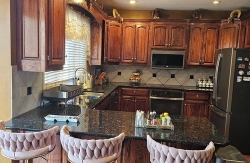Lee's Summit House | World Cup Getaway: Spacious 3.4 SQF 5-bedroom house, 12 Min to Arrowhead Stadium