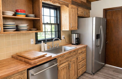 New Century House | World Cup Ready: Spacious 4BR for Groups & Easy Shuttle Access