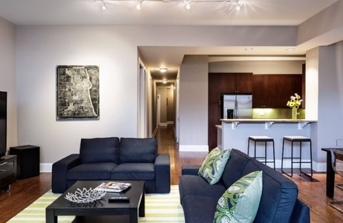 Lakeview Condo | Wrigley Field Legend Suite 4 Bedrooms, 2 Bathrooms