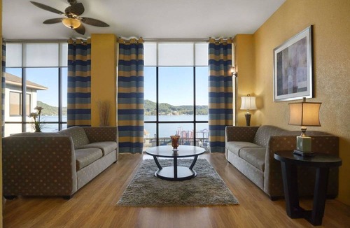 Guntersville Hotel | Wyndham Garden Lake Guntersville