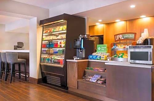Cheverly Hotel | Wyndham Garden Washington DC North