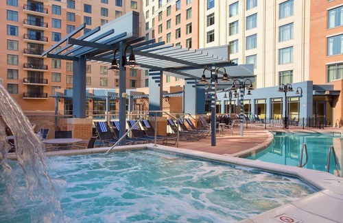 National Harbor Condo | Wyndham National Harbor 4BR Apartment with Resort Access