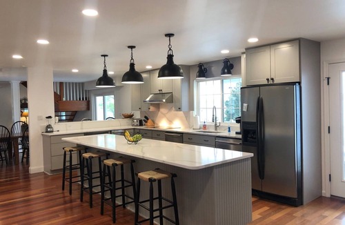 Cambridge House | Year Round Waterfront Estate/Family Reunions/Retreats - Sleeps 28