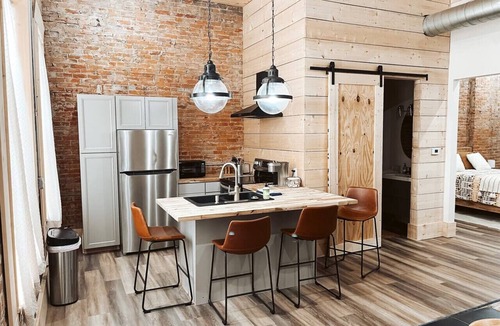 Maryville Apartment | You won't find anything like this within 100 miles!