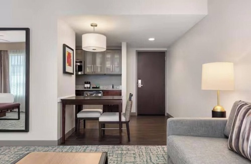 McNeil Hotel | Your Austin Resort Getaway | 4 Family-friendly Units | 3.9 Mi to Pfluger Park
