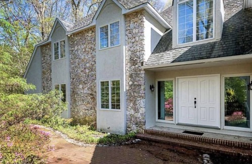 Voorhees House | Your Dream Stay Awaits! Experience Luxury