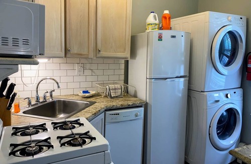 Ocean Grove Apartment | Zephyr Retreat Apt 3 - Park View