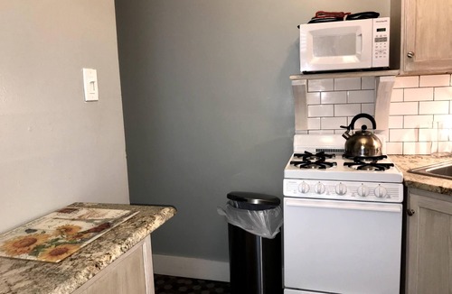 Ocean Grove Apartment | Zephyr Retreat Apt 3 - Park View