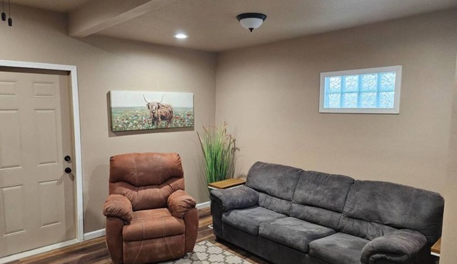 1-Bedroom Apartment by Mercy Hospital