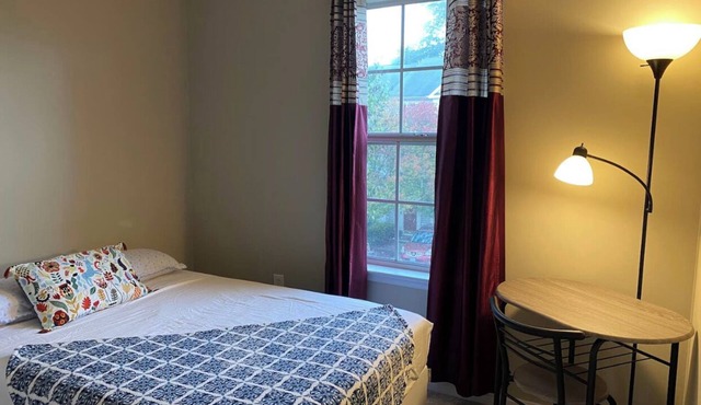 1 bedroom+private bath+free parking+wifi