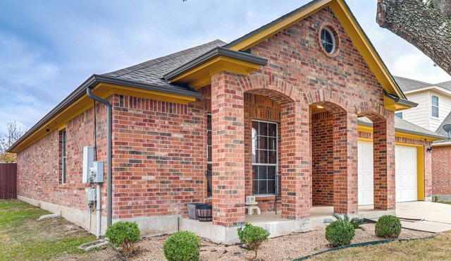 1 Mi to Lake Pflugerville! Charming Family Home