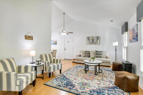 13 Mi to Annapolis: Dog-Friendly Home w/Fire Pit!