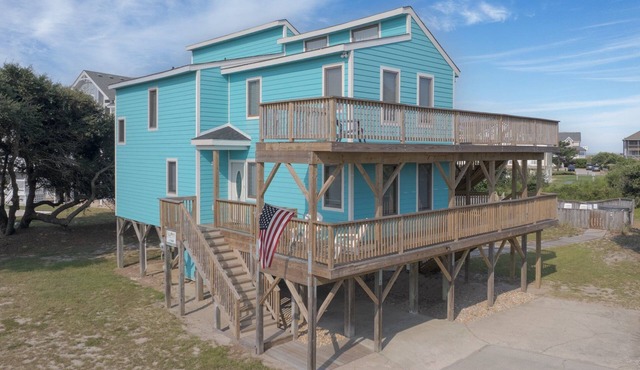 1484 - Beachin' It, Oceanside OBX Beach House w/Private Pool. Family Fun!