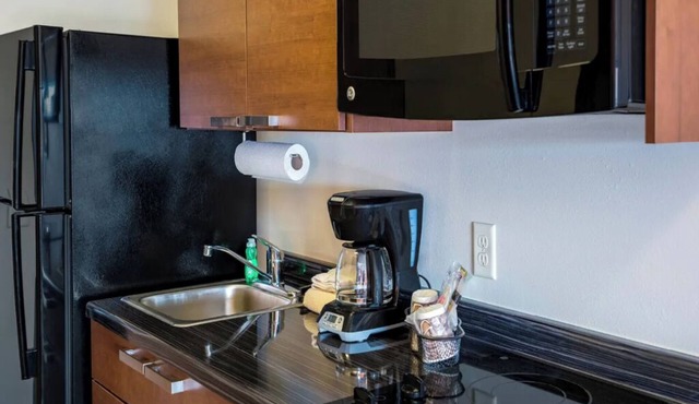 2-Room Studio Perfect for Family Adventures Near North Dakota Attractions