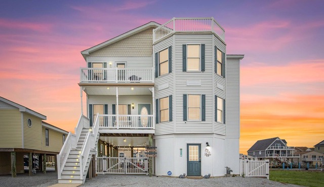 2450 SF of Luxury on the Lagoon!