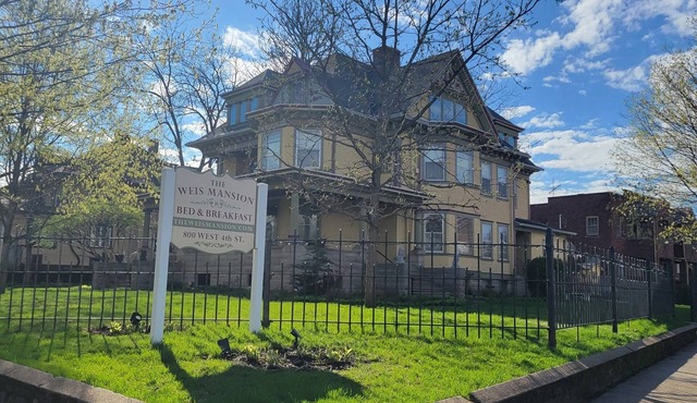 2br 1ba, 3rd floor apt, near dwtn Waterloo, Adults only
