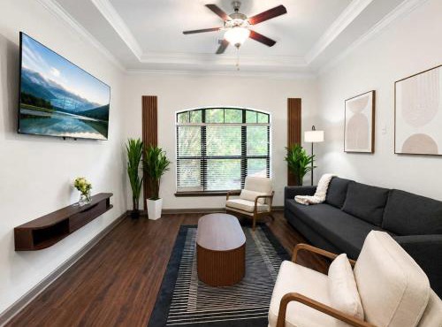 2BR Modern Downtown Tulsa Stay Near BOK Center