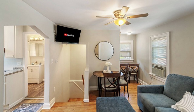 3 Bed Home in DT Highwood - Steps to Train Station!