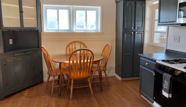 3-bed house, parking, near NYC bus/train, MetLife Stadium 35 mins
