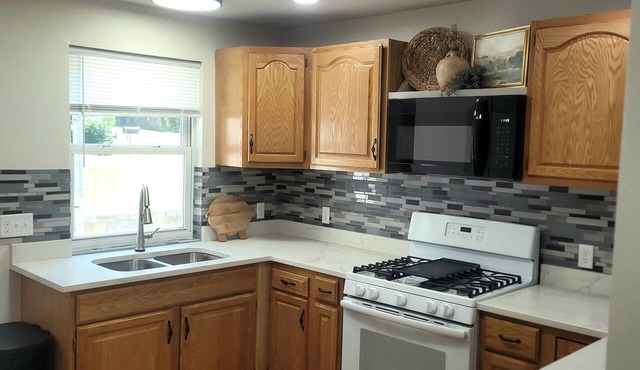 3-bedroom house in marvelous Estherville with AC, WiFi. Enjoy your stay