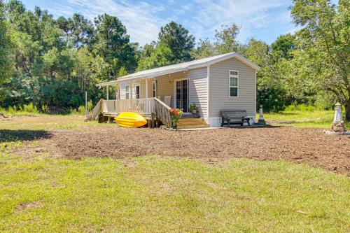 3 Mi to ICW: Coastal Carolina Home w/Pool Access