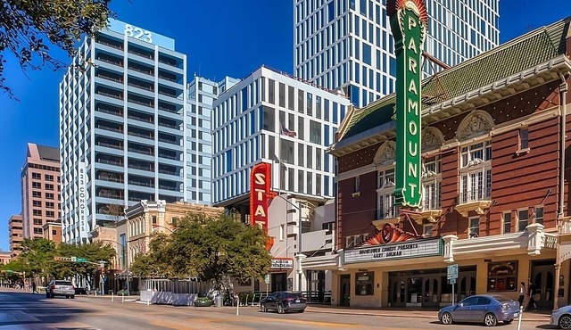 3 Pet-Friendly Accommodation, Pool, Free Parking, Visit LBJ Presidential Library