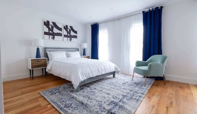 323-2 Spacious 2BR Williamsburg