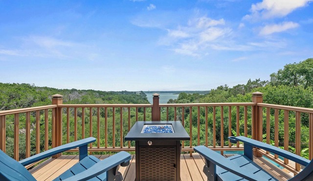 3700 sq ft | lake View | Pool | Arcade | Boat Ramp