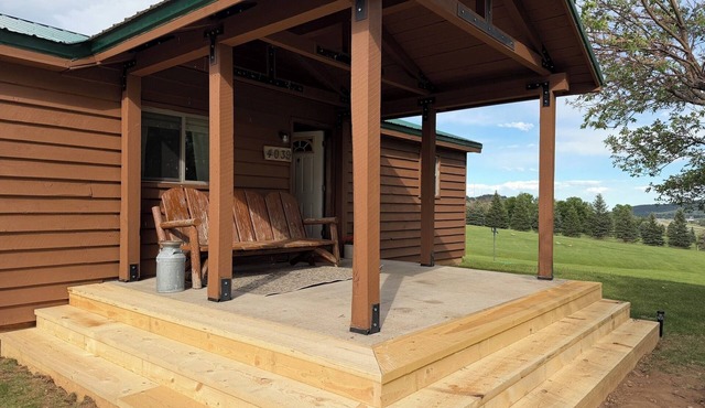 3Bedroom, 2 Bath Cabin Located in Sturgis South Dakota just minutes from Downtown Sturgis