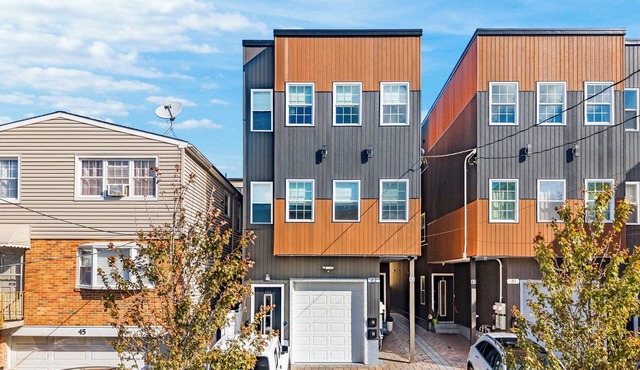 3BR/2BA New Build in 2025 Modern Unit minutes away from NYC and NJ attractions!