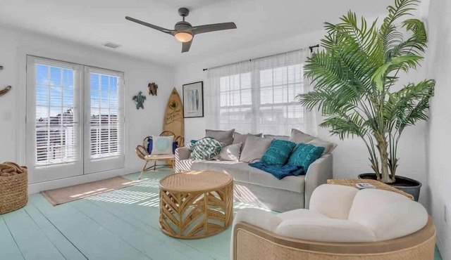 3BR - Beach Block - Rooftop Deck - Ocean View!