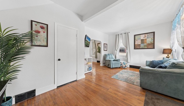 3BR Home Across from Como Lake - Aspen