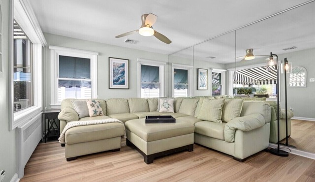 3BR Home - Close to Beach - Backyard Oasis