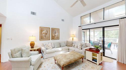 485 Captain's Cove