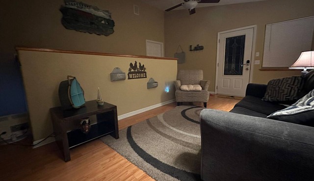4th of July special.! Peaceful Forest Retreat. Spacious Cabin Hideaway,