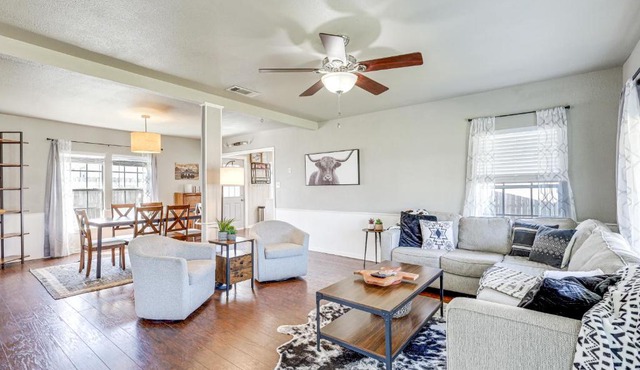 5 Mi to Belton Lake: Home w/Large Yard!