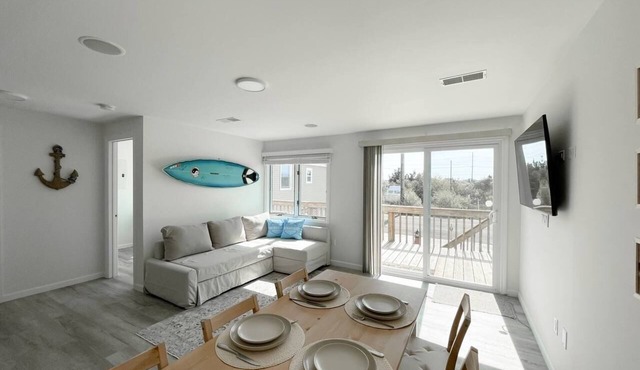 5BR bay-view home, beach badges, mins to LBI