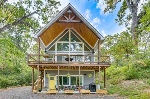 6 Mi to Downtown: Apartment in Chattanooga!