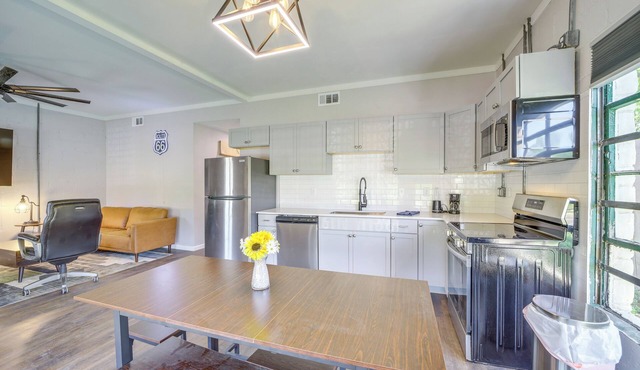 7 Mi to Dtwn Tulsa: Dog-friendly Home w/Yard