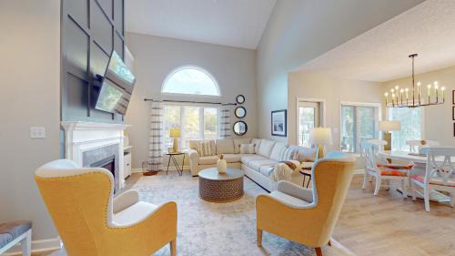 7644 Huntington Villas