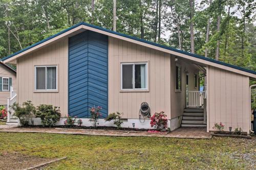 9 Mi to Ocean City Beaches: Retreat w/Patio