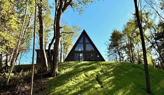 A-Frame cabin with sauna on lakeside near Taylor’s Falls, Balsam Lake ski trails