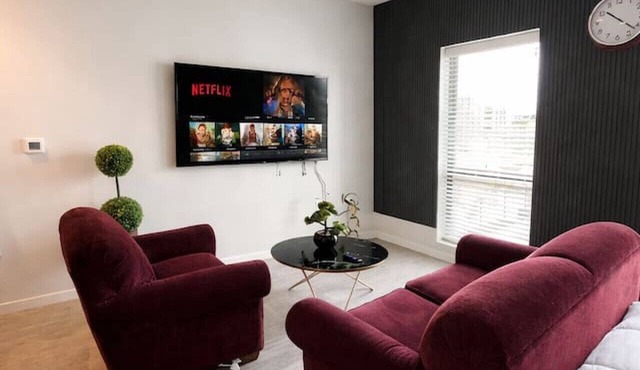 Affordable Classy Studio in Downtown Des Moines!