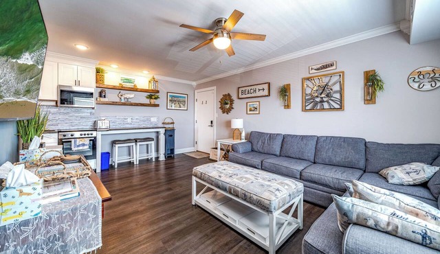 Almost Beachfront 2BR Condo/Ocean Views, Pool & Elevator in the Heart of OCNJ