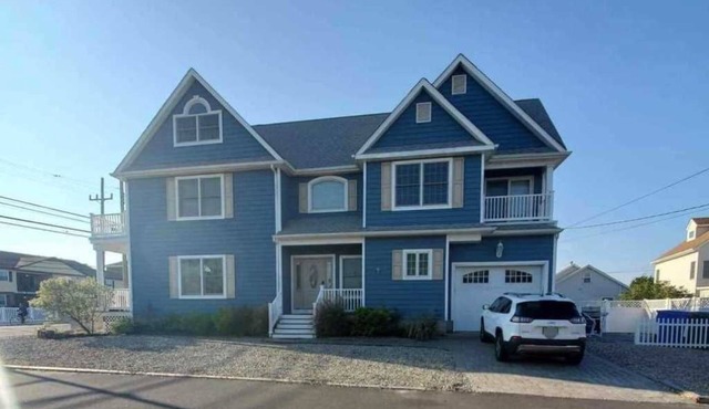 Amazing Location! One Block from the Beach!