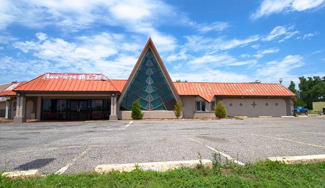 American Best Inn By OYO I-35 Perry near Lake McMurtry