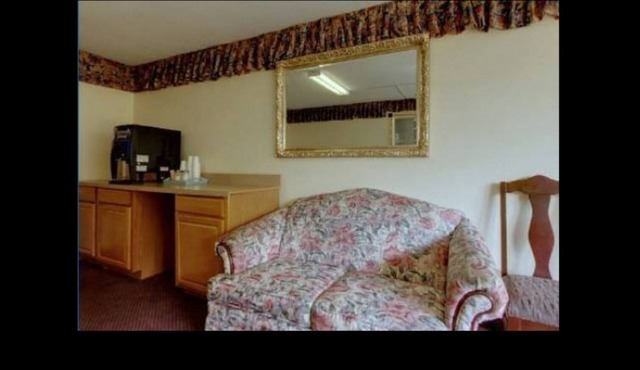 Americas Best Value Inn Wilson UNIT 23 2 BED FIRST FLOOR