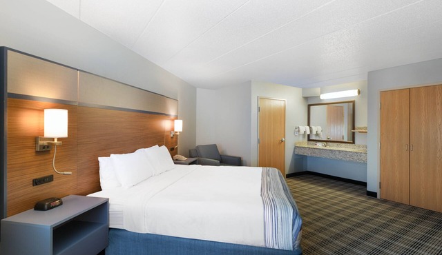 AmericInn by Wyndham Jackson